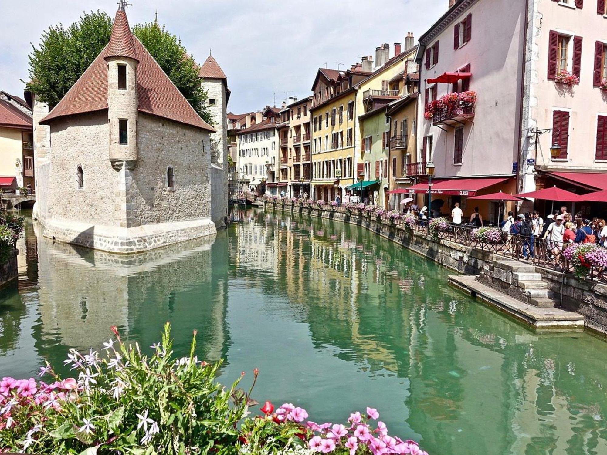 T1 Confortable A 2 Pas Du Centre D'Annecy Avec Parking Et Terrasse - Fr-1-432-44 المظهر الخارجي الصورة
